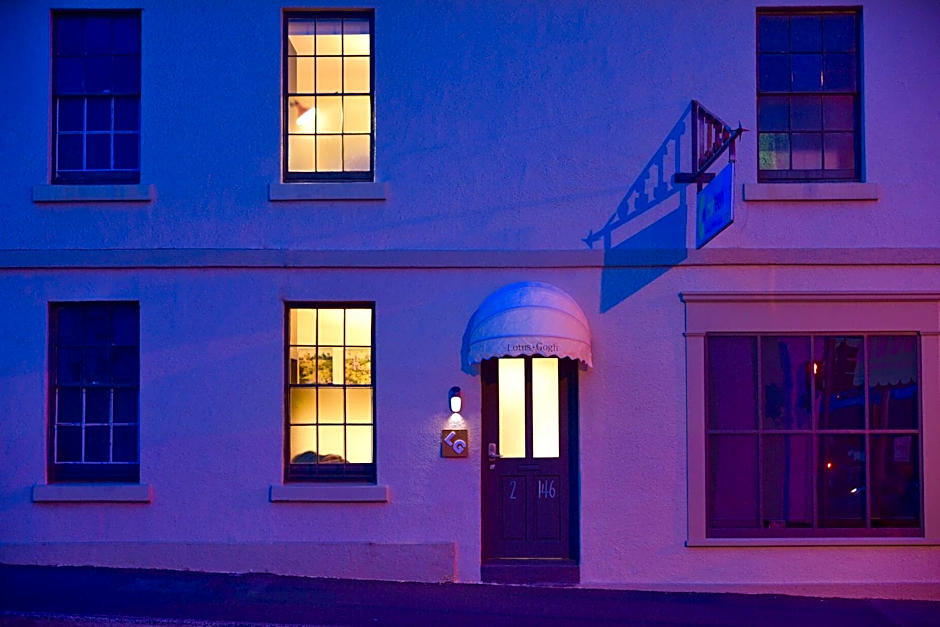 Lotus Gogh Apartment