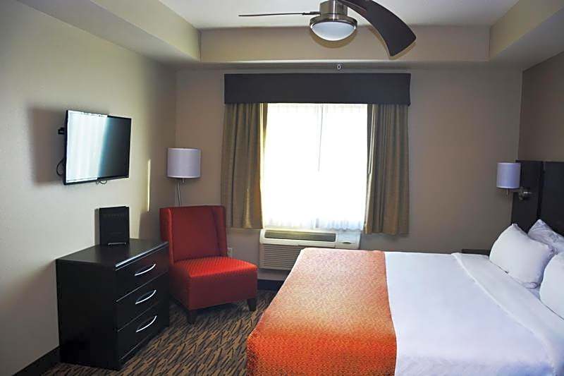 Roosevelt Inn & Suites