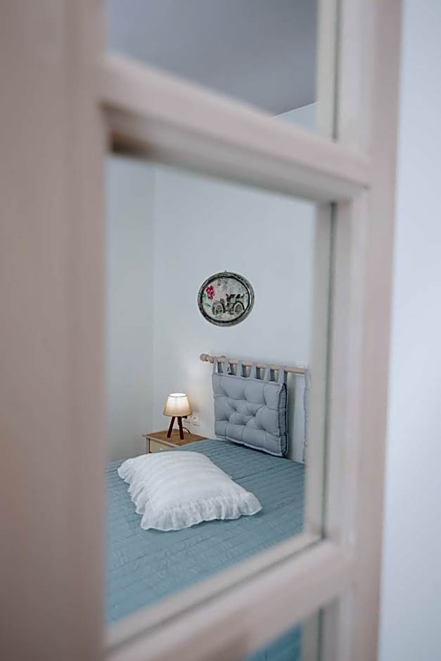 Tsaner Apartment and Rooms