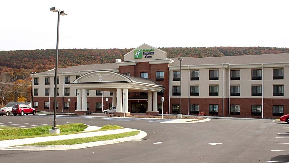 Holiday Inn Express & Suites La Vale/Cumberland By IHG