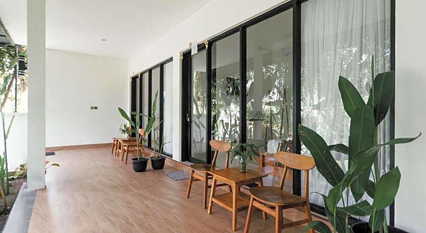 Dana's House 