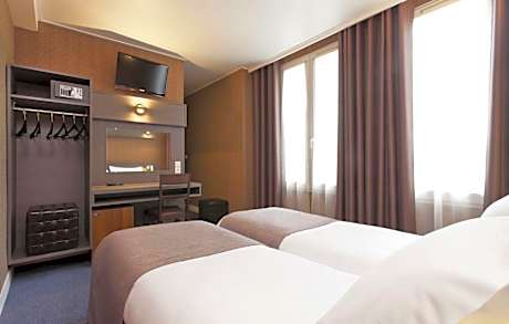 Triple Room with 2 Beds