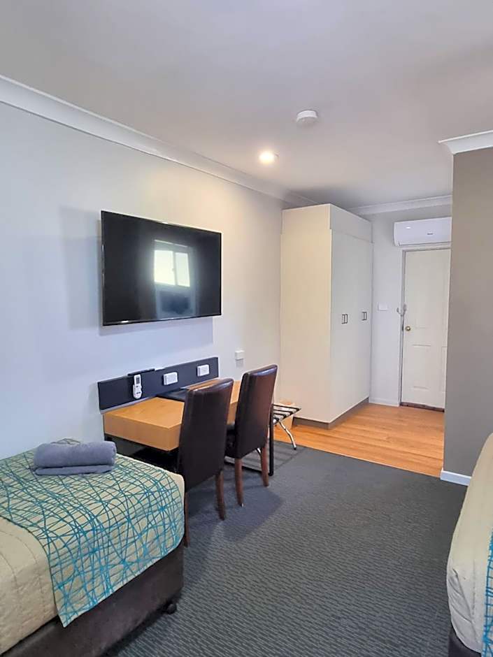 Australian Homestead Motor Lodge