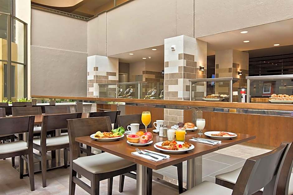 Embassy Suites By Hilton Hotel Los Angeles-Downey