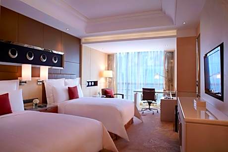 Premier Twin Room City View
