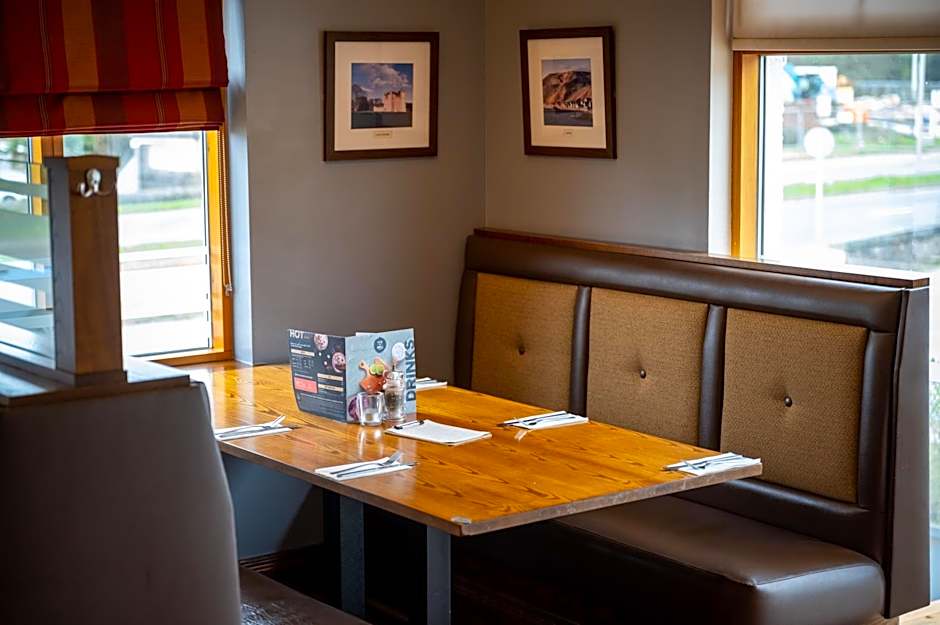 Wellington Hotel by Greene King Inns