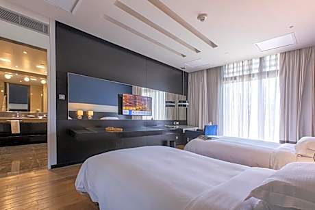 Penthouse Suite with Private Pool