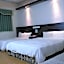 Modern Plaza Hotel