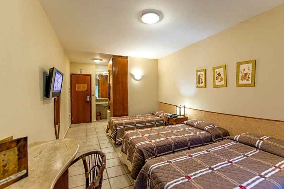 Divi-Divi Praia Hotel