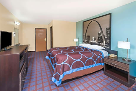1 King Bed Mobility Accessible Room Non-Smoking