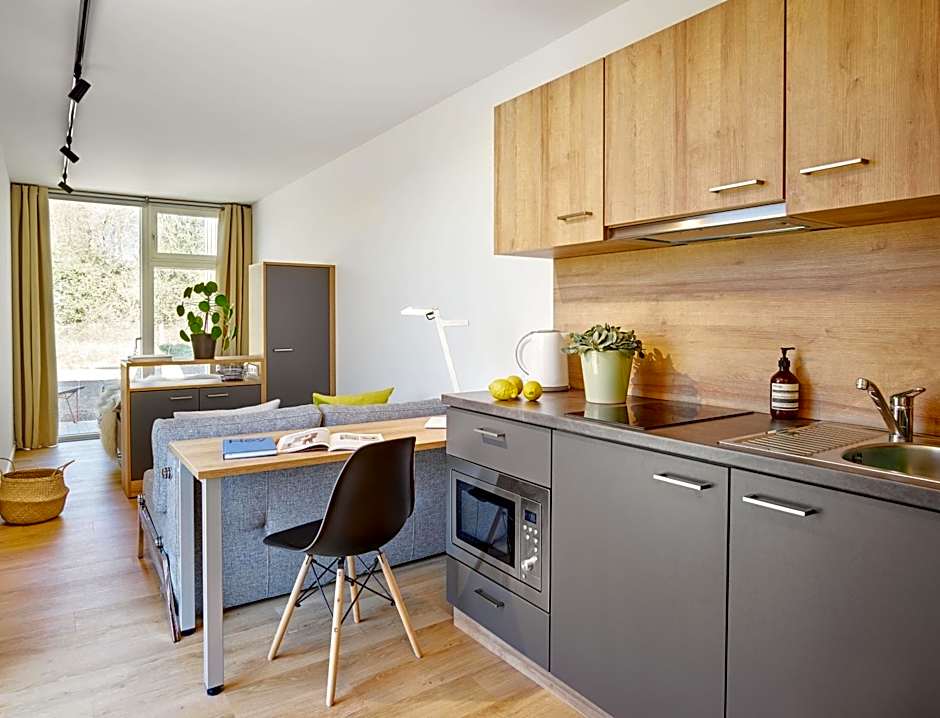 Modern ausgebauter Überseecontainer als Tiny House