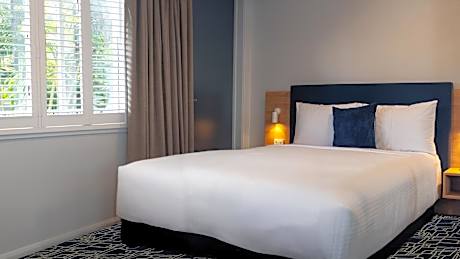 Deluxe Two-Bedroom Apartment