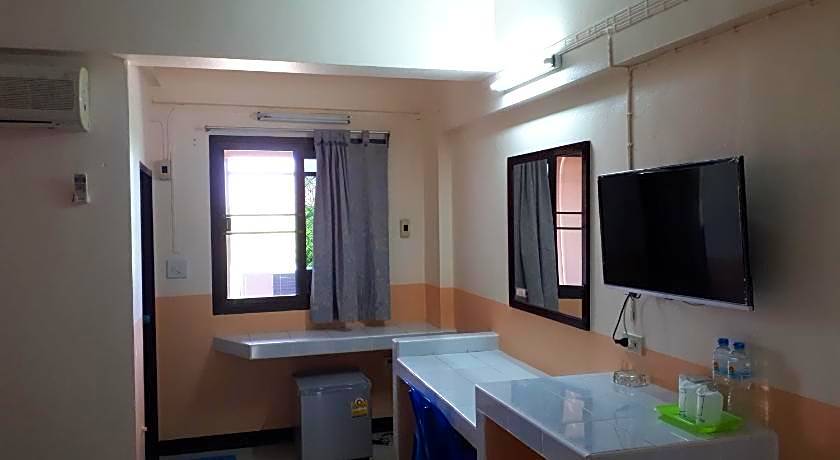 Centerpoint Hotel