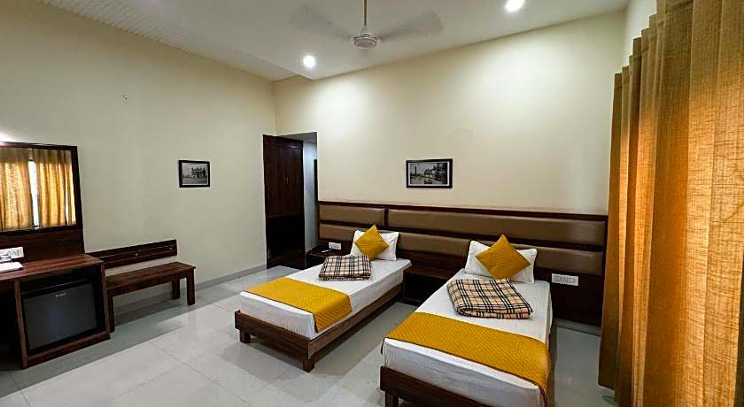 Hotel Sarovar Regency