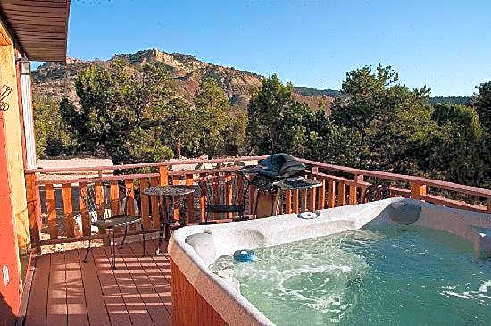 Stone Canyon Inn