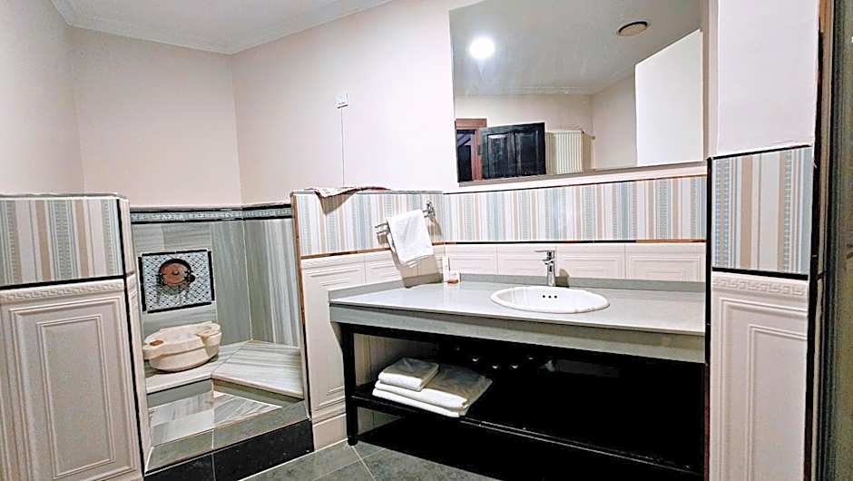 Otantik Hotel & Spa