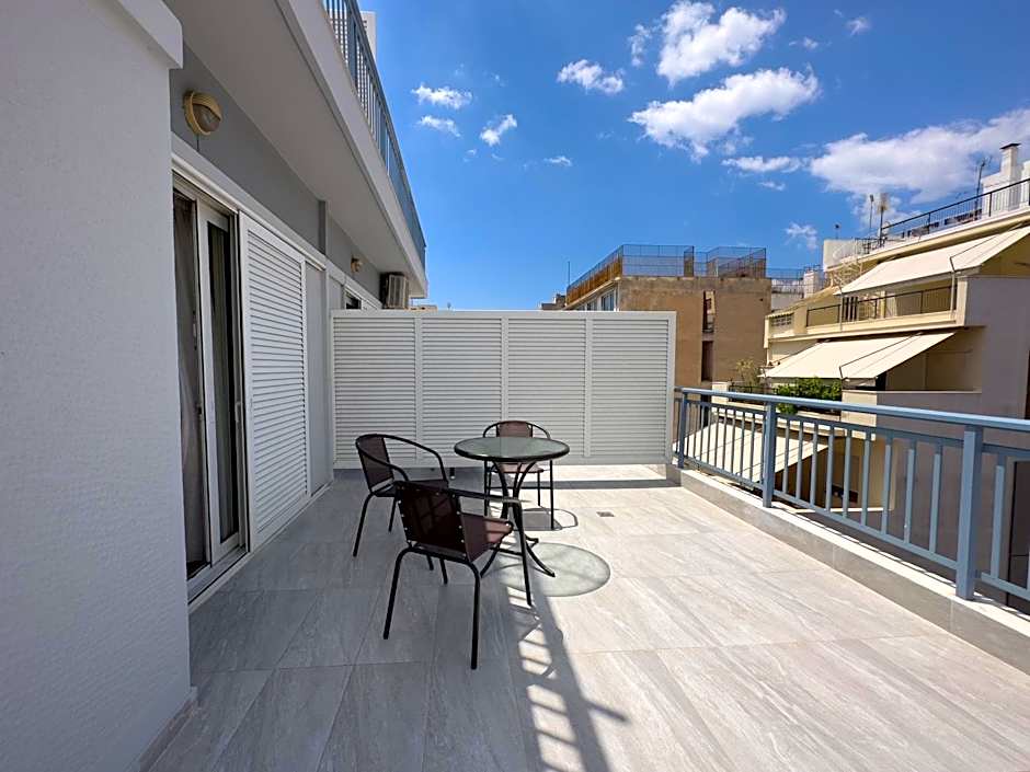 Anemoni Piraeus Hotel