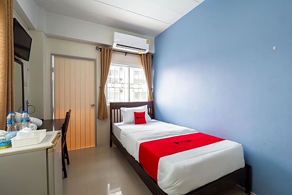 Si Fah at Bangsaen Hotel