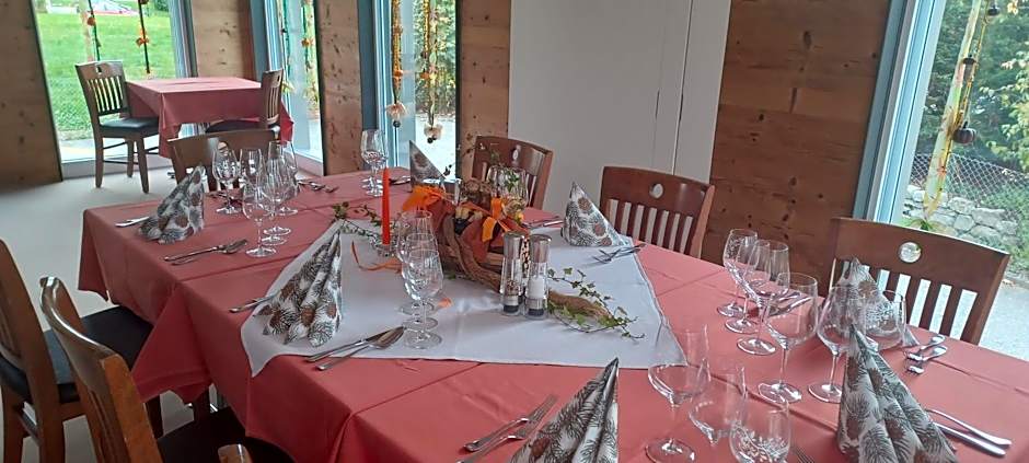 Hotel / Restaurant Post