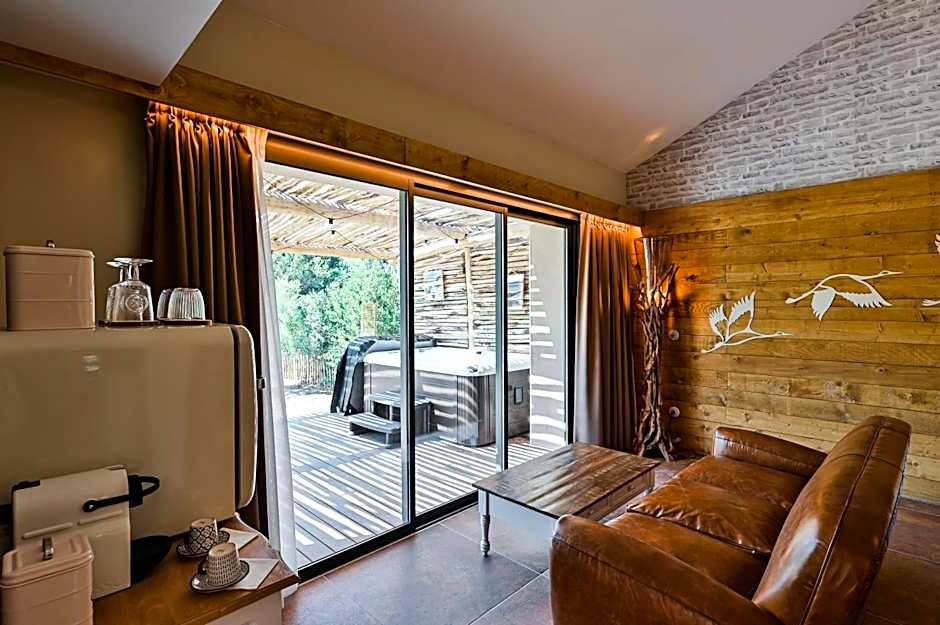 Le Hameau des Pesquiers Ecolodge, Curio Collection by Hilton
