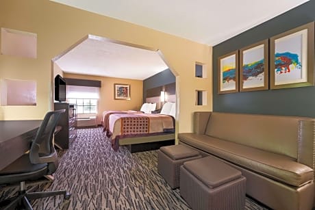 Queen Suite with Two Queen Beds - Disability Access