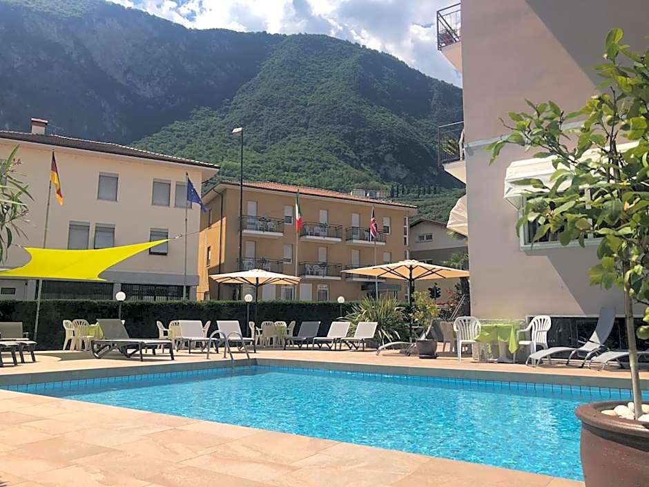 Hotel Alberello - Varone