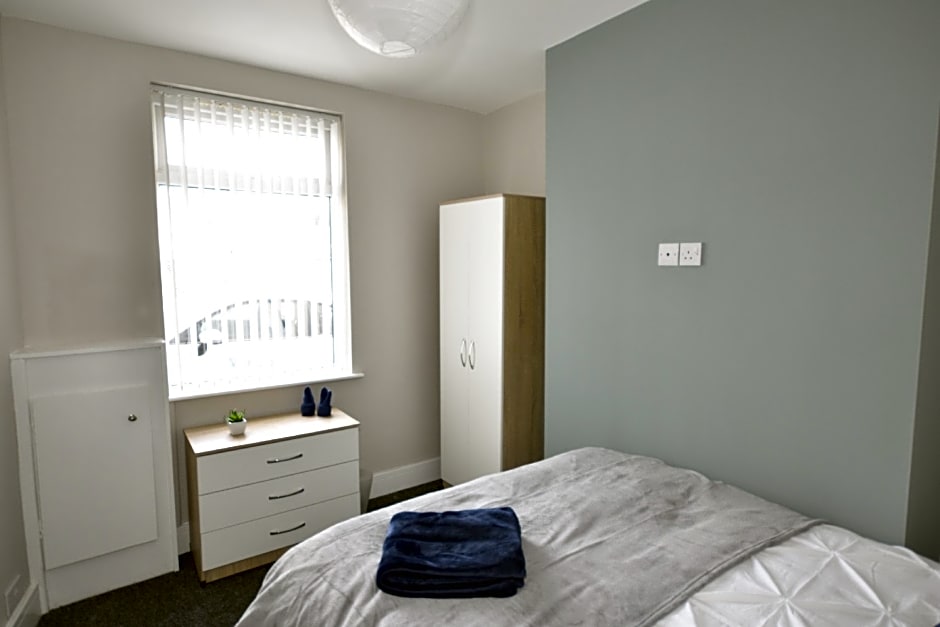 Townhouse @ 32 Penkhull New Road Stoke