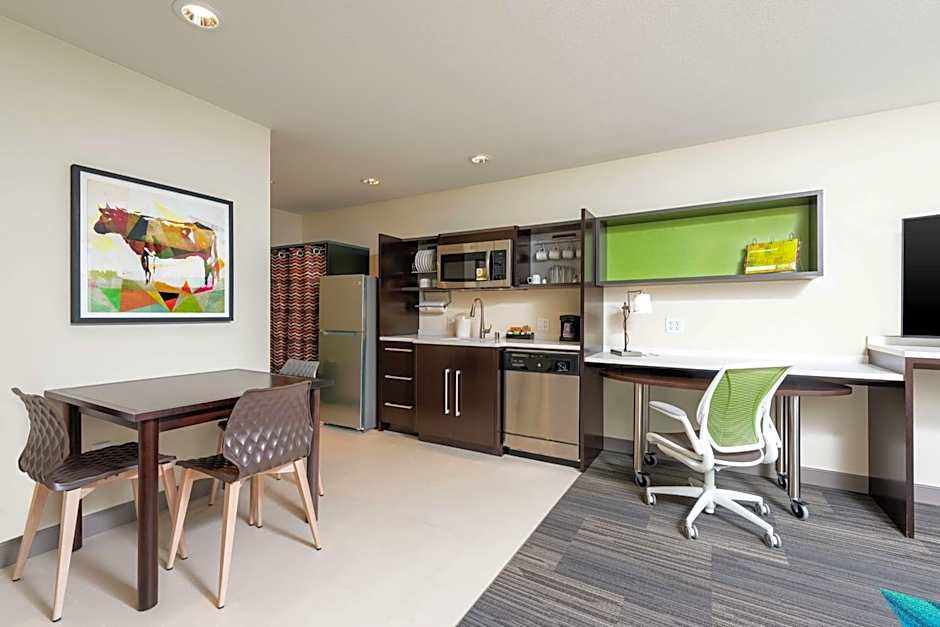 Photo 1 of 4 of 1 Bedroom 1 King Bed Suite