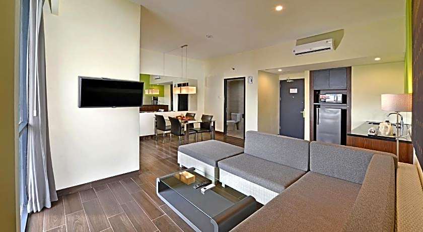 Whiz Prime Hotel Khatib Sulaiman Padang