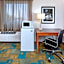 La Quinta Inn & Suites by Wyndham Irvine Spectrum