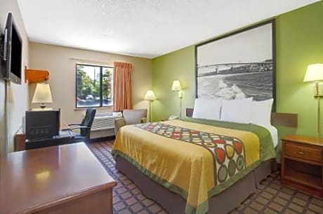 Deluxe King Room-Smoking