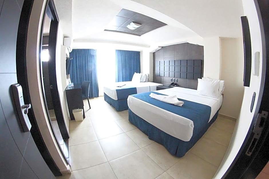 Hotel Portonovo Plaza Malecon