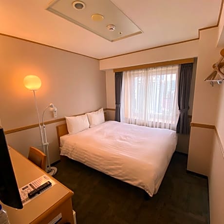 Mini Double Room - Non-Smoking, No Parking Included