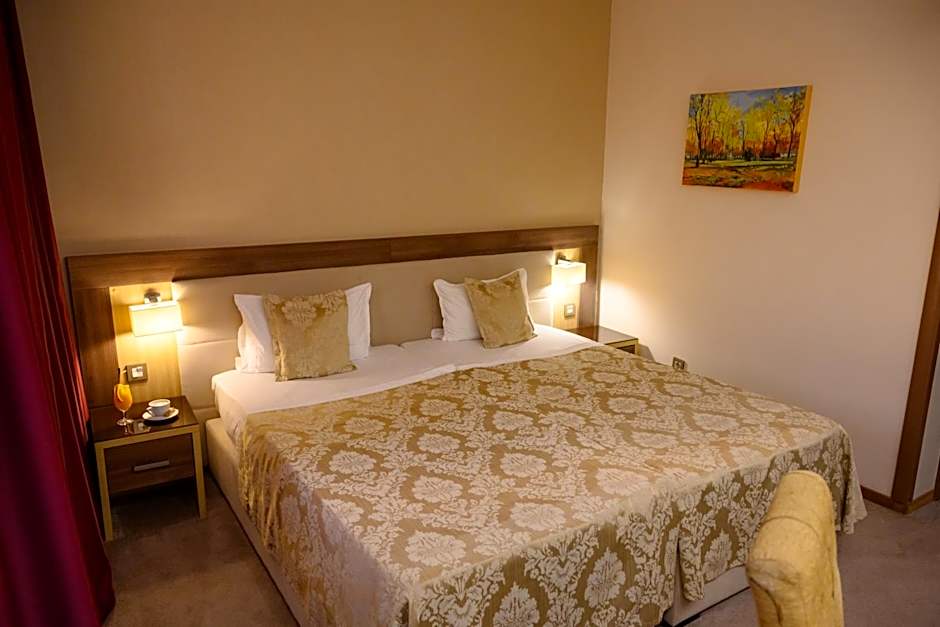 Hotel Tami Residence