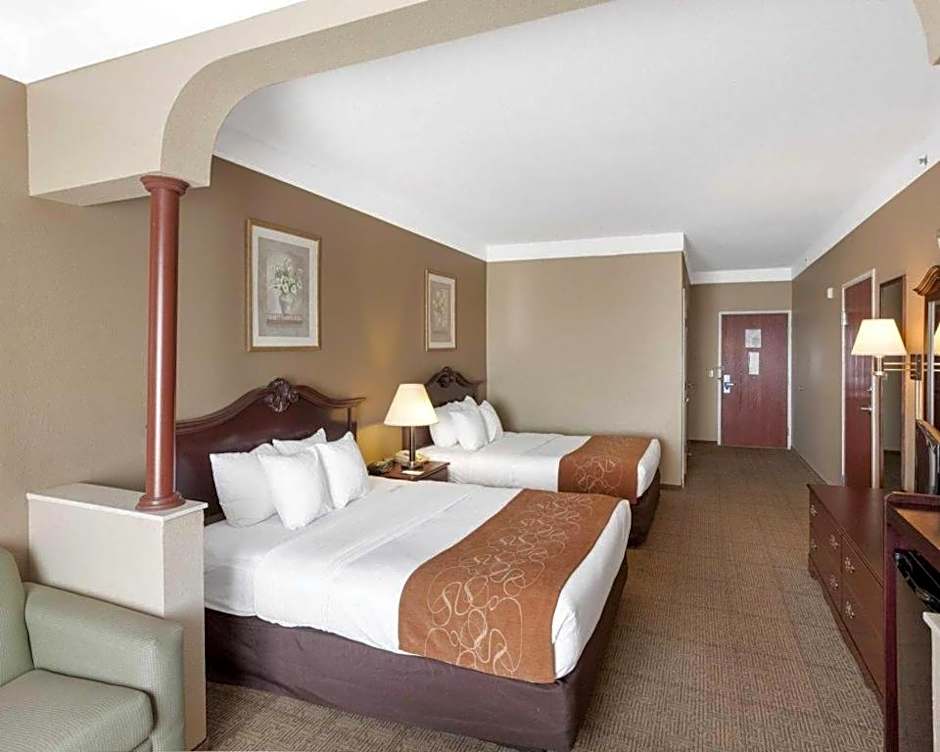 Comfort Suites Plainview