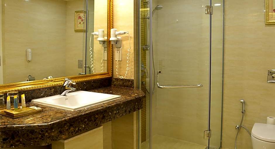 The Grand Kandyan Hotel