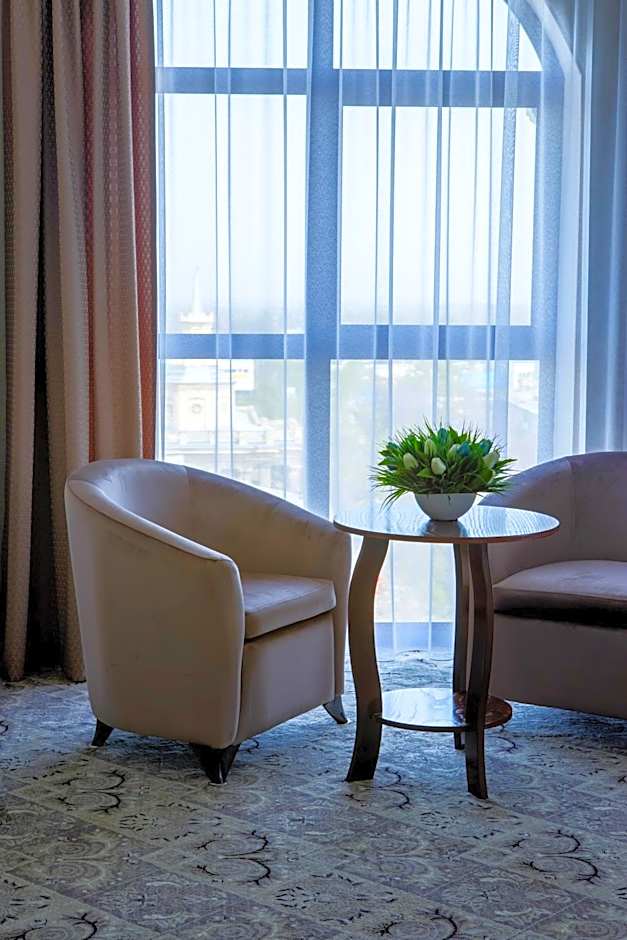 Plaza Hotel Bishkek