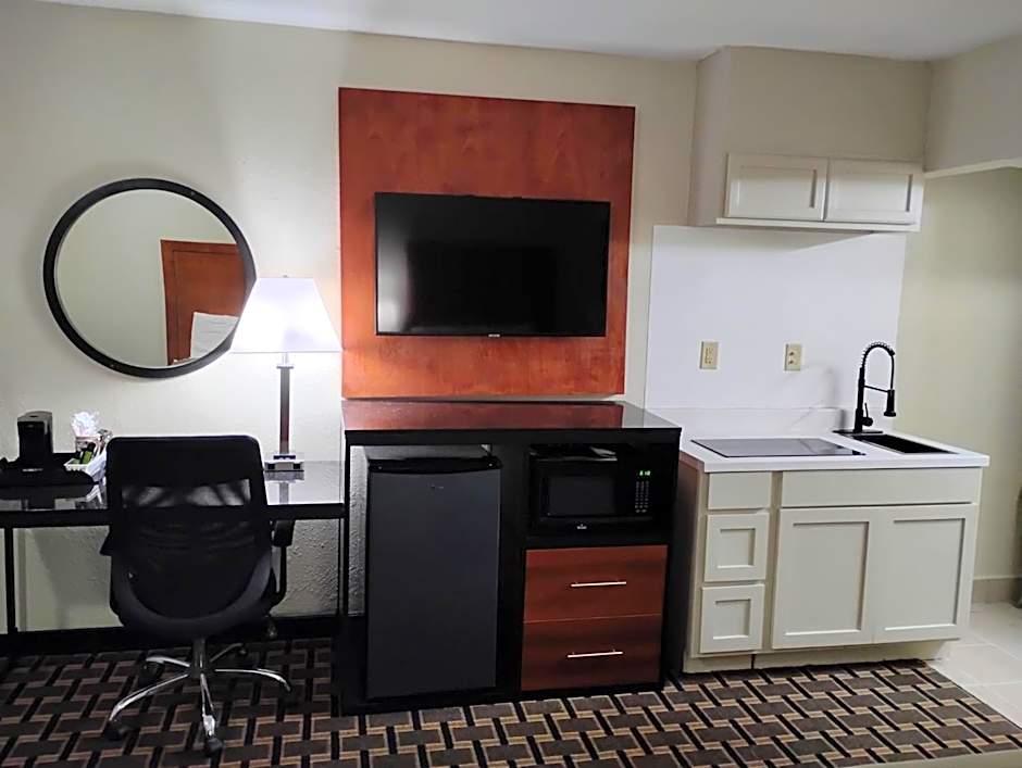 Travelodge by Wyndham Jackson I-40 Exit 82