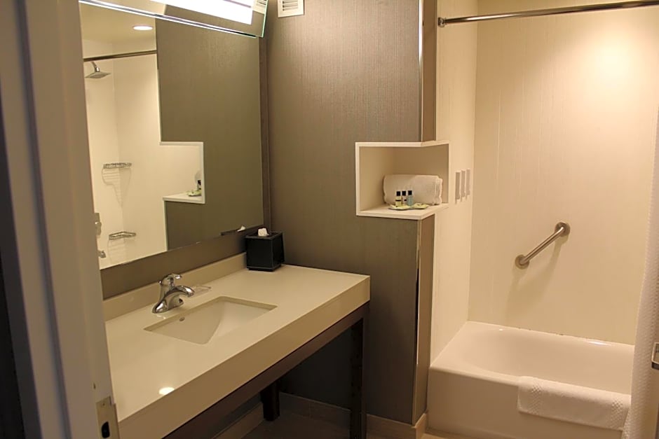 Courtyard by Marriott Muncie at Horizon Convention Center