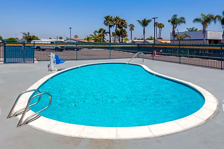 Super 8 by Wyndham San Diego/Imperial Beach