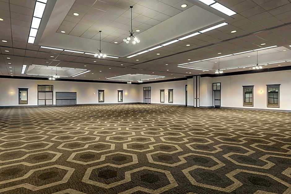 Four Points by Sheraton Milwaukee Airport