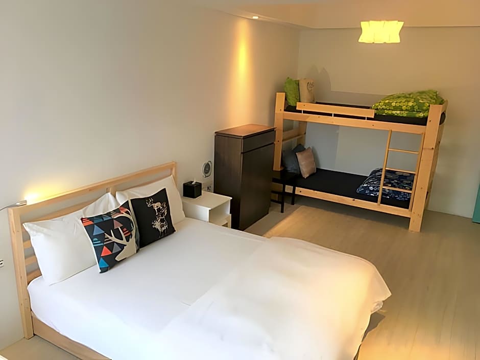 4Plus Hostel