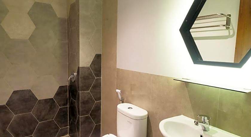 Hotel Youstay Semarang by Sinergi