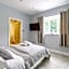 Ladera Retreat Lodges