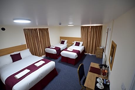 APARTMENT WITH TWO DOUBLE BEDS