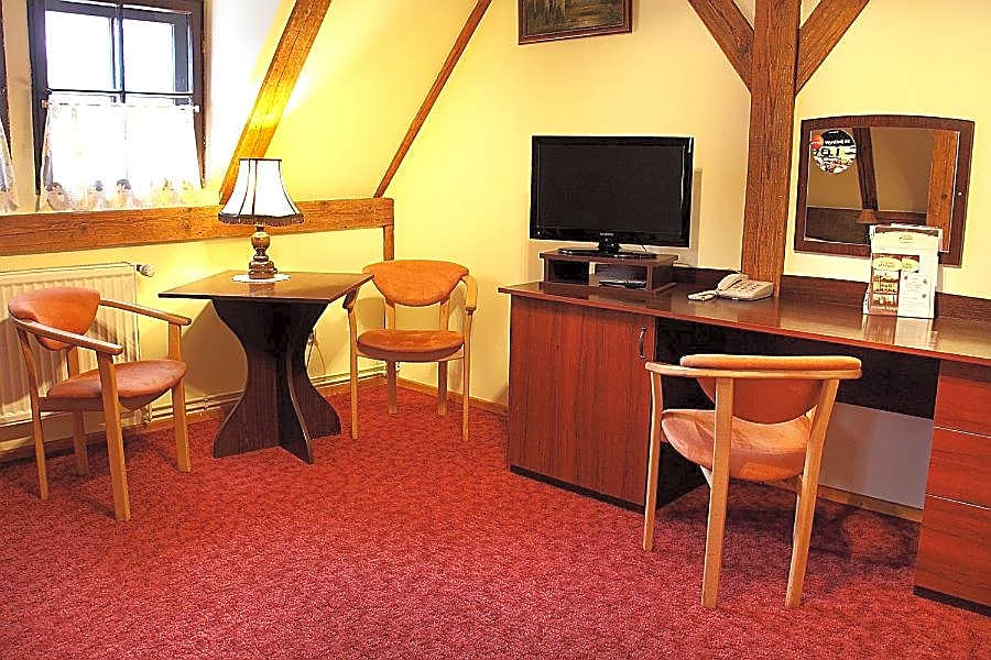 Hotel Przy Oślej Bramie - Zamek Książ