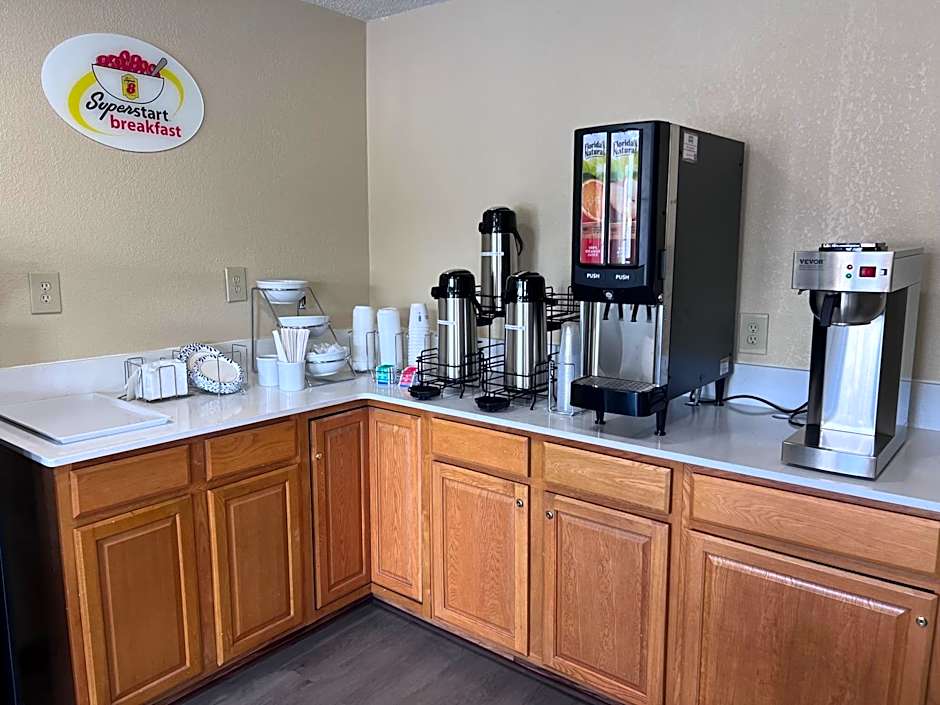 Super 8 by Wyndham Lumberton NC