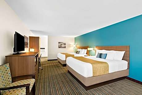 Queen Room with Two Queen Beds - Non-Smoking