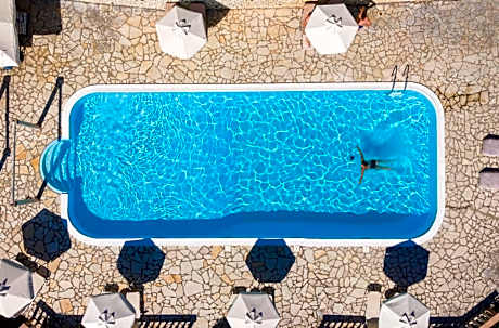Aurora Beach Hotel