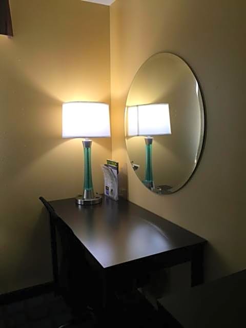Super 8 by Wyndham Okawville